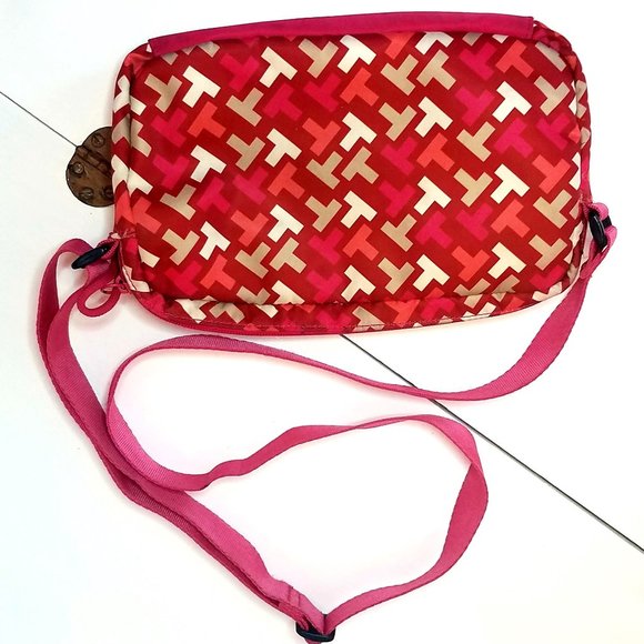 Tommy Hilfiger Erin II  Camera Crossbody Bag - Picture 2 of 6